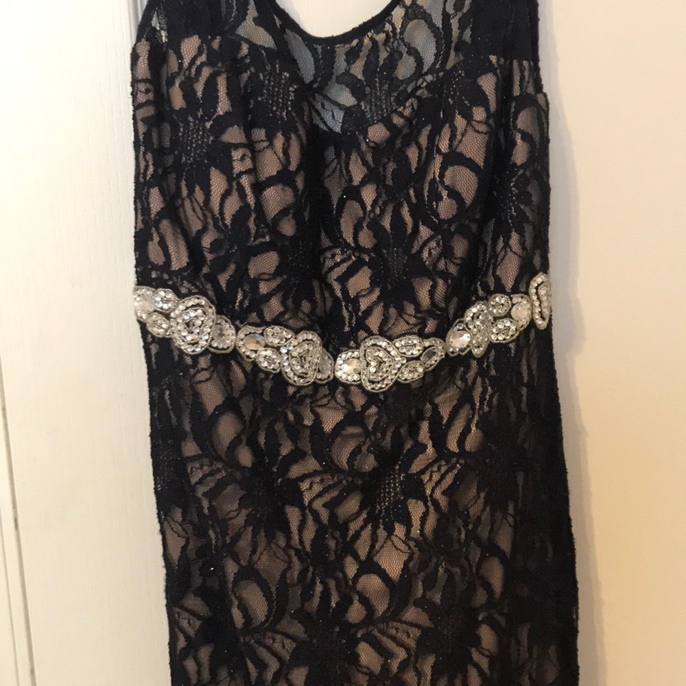 Prom dress - Picture 2 of 4